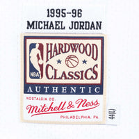 Chicago Bulls Mitchell & Ness Authentic Jersey Home Michael Jordan 1995-96
